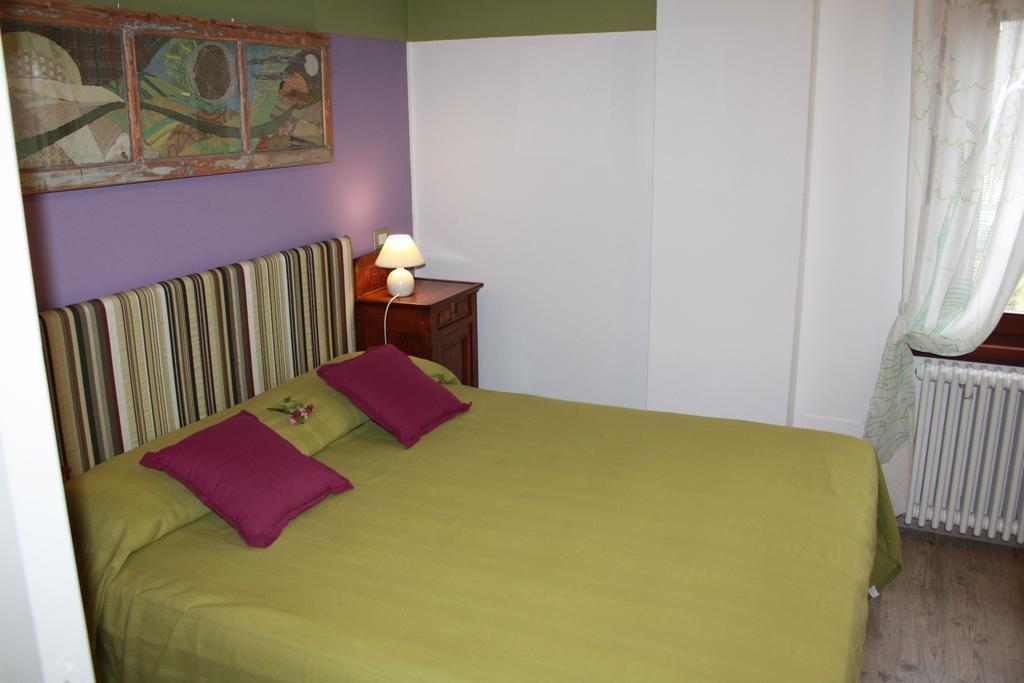 Villaromagnano B&B Di Spineto חדר תמונה